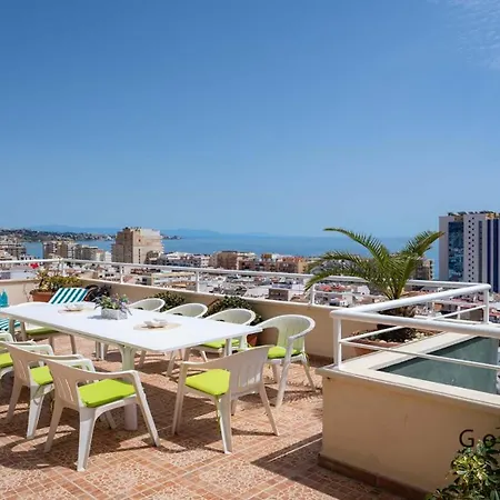 Sky Terrace Penthouse Apartment *