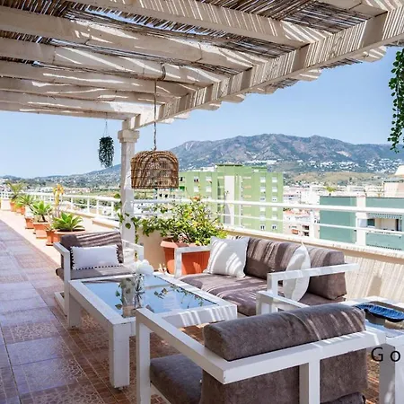 Sky Terrace Penthouse Apartment *